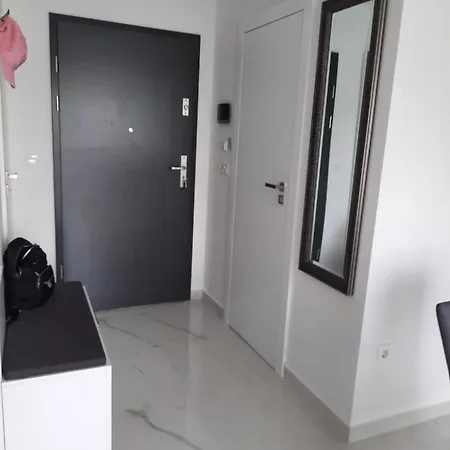 Διαμέρισμα With Parking Space - 22836