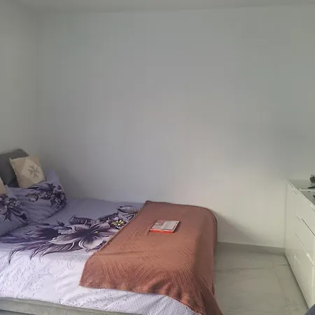 Apartment With Parking Space - 22836