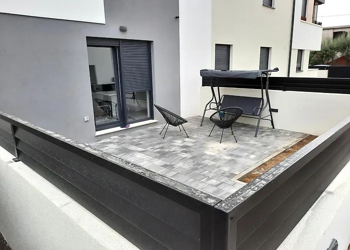 Apartment With Parking Space - 22836